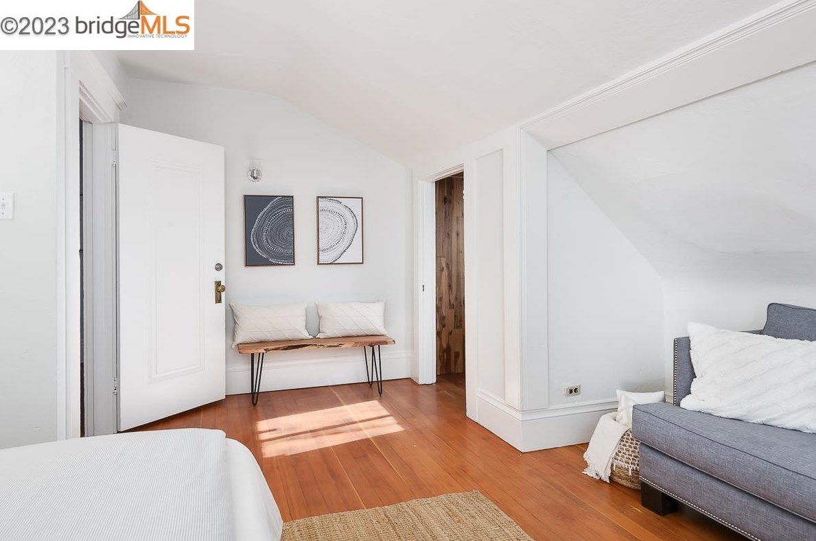 5800 Leona, Oakland CA 94605-1219 exterior