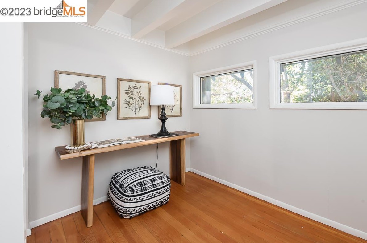 5800 Leona, Oakland CA 94605-1219 exterior