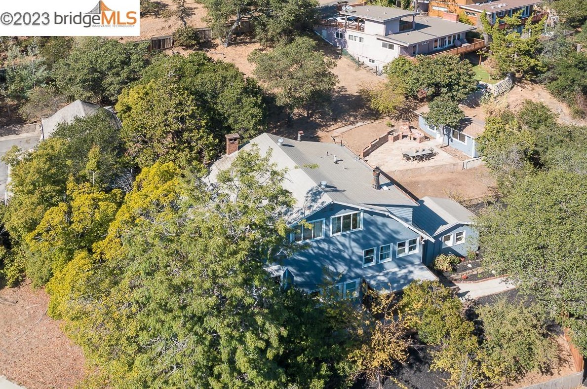 5800 Leona, Oakland CA 94605-1219 exterior