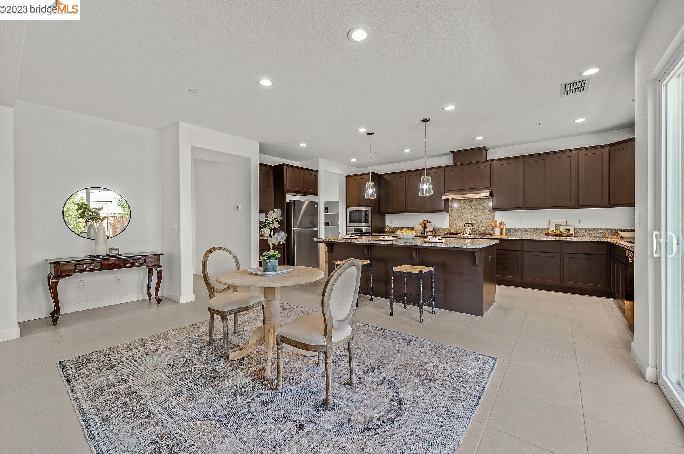 719 Jennifer St, Los Angeles CA  exterior