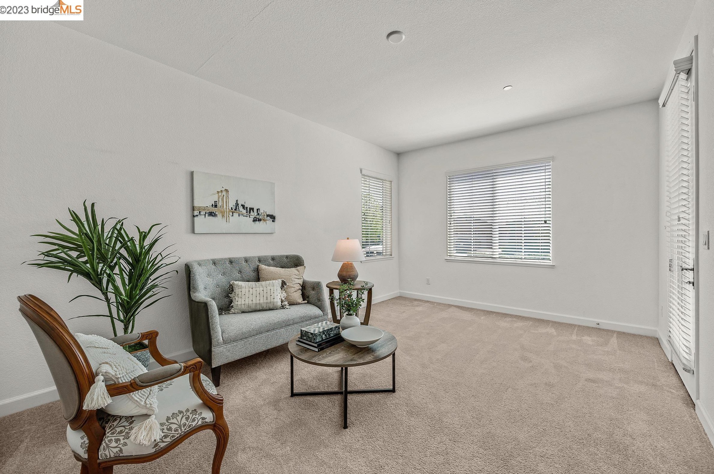 719 Jennifer St, Los Angeles CA  exterior