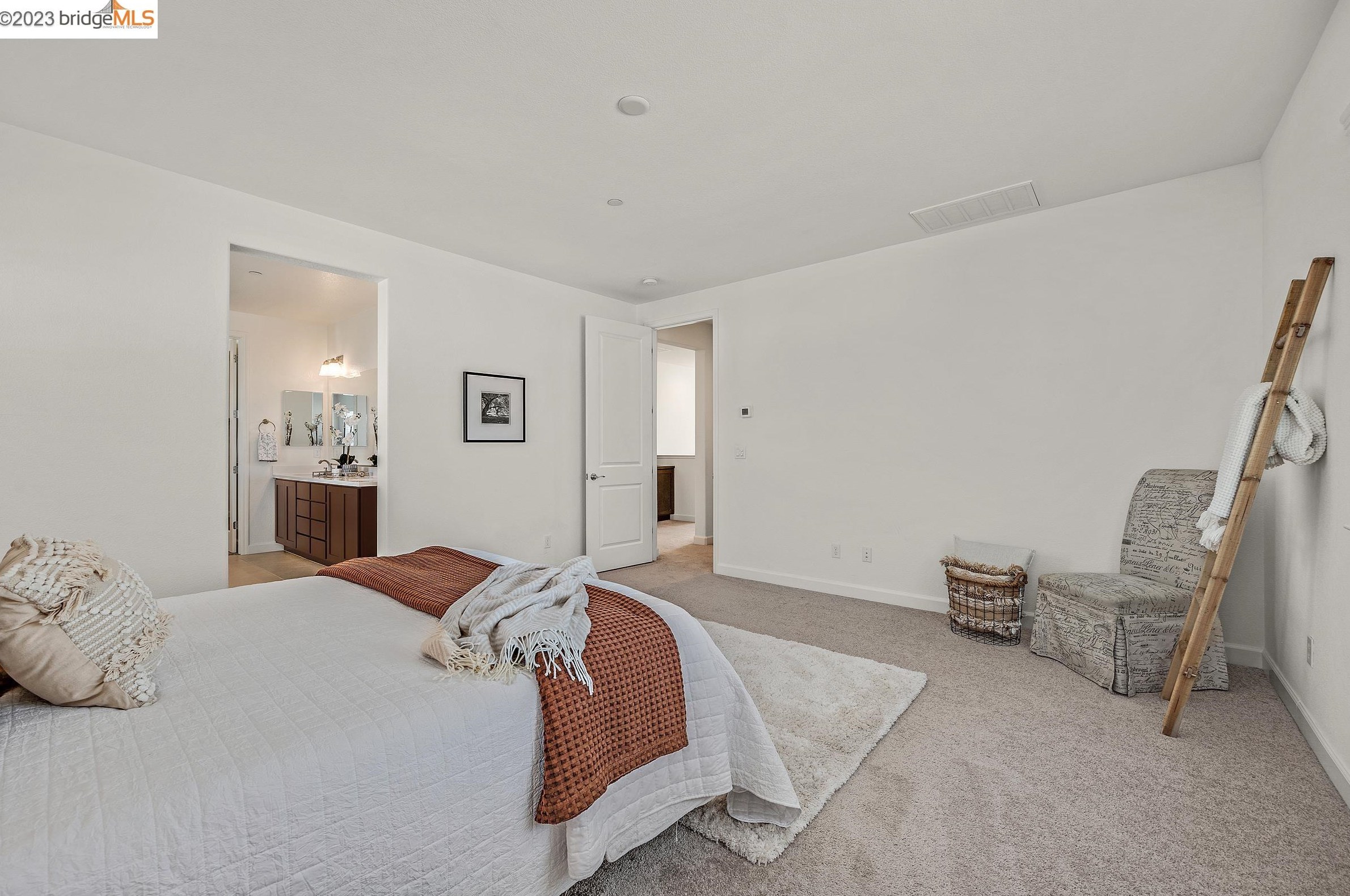 719 Jennifer St, Los Angeles CA  exterior