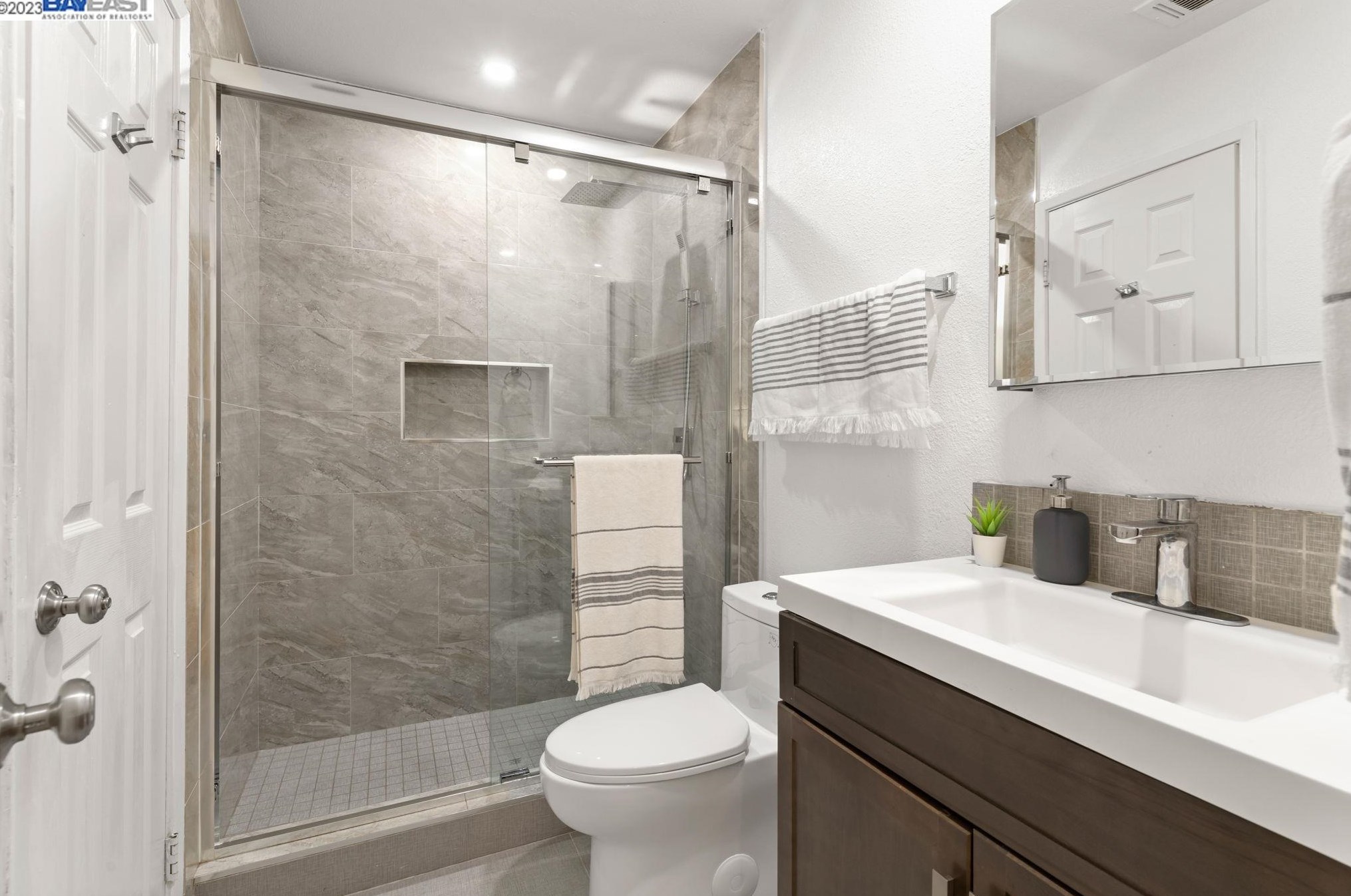 3238 San Pedro Way, Union City CA  94587-2714 exterior