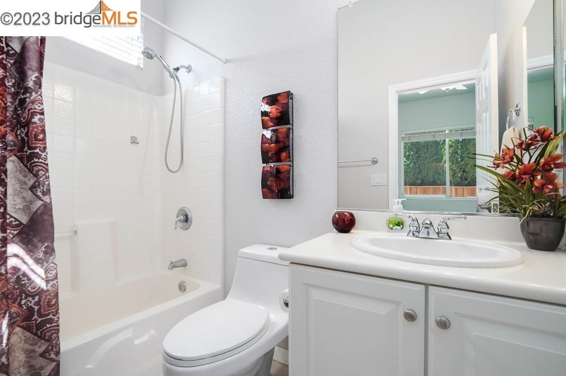 2830 Hawthorn Ct, Los Angeles CA  94513-5484 exterior