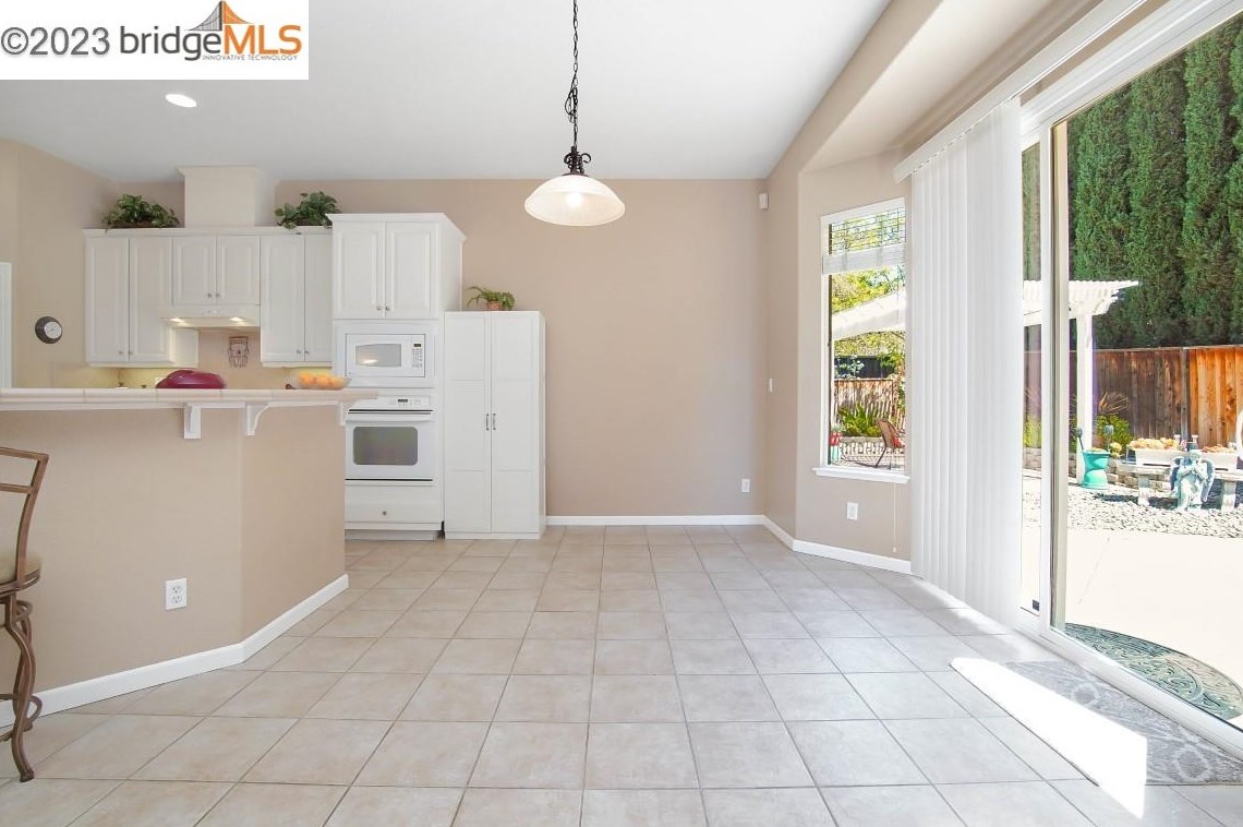 2830 Hawthorn Ct, Los Angeles CA  94513-5484 exterior