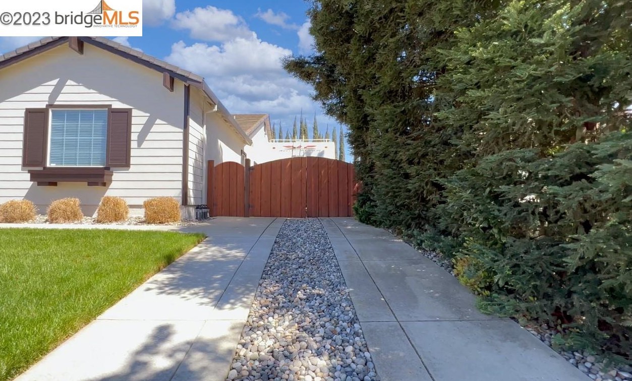 2830 Hawthorn Ct, Los Angeles CA  94513-5484 exterior