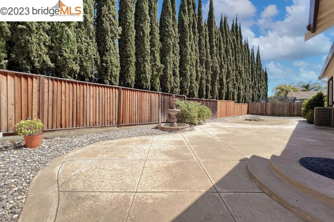 2830 Hawthorn Ct, Los Angeles CA  94513-5484 exterior