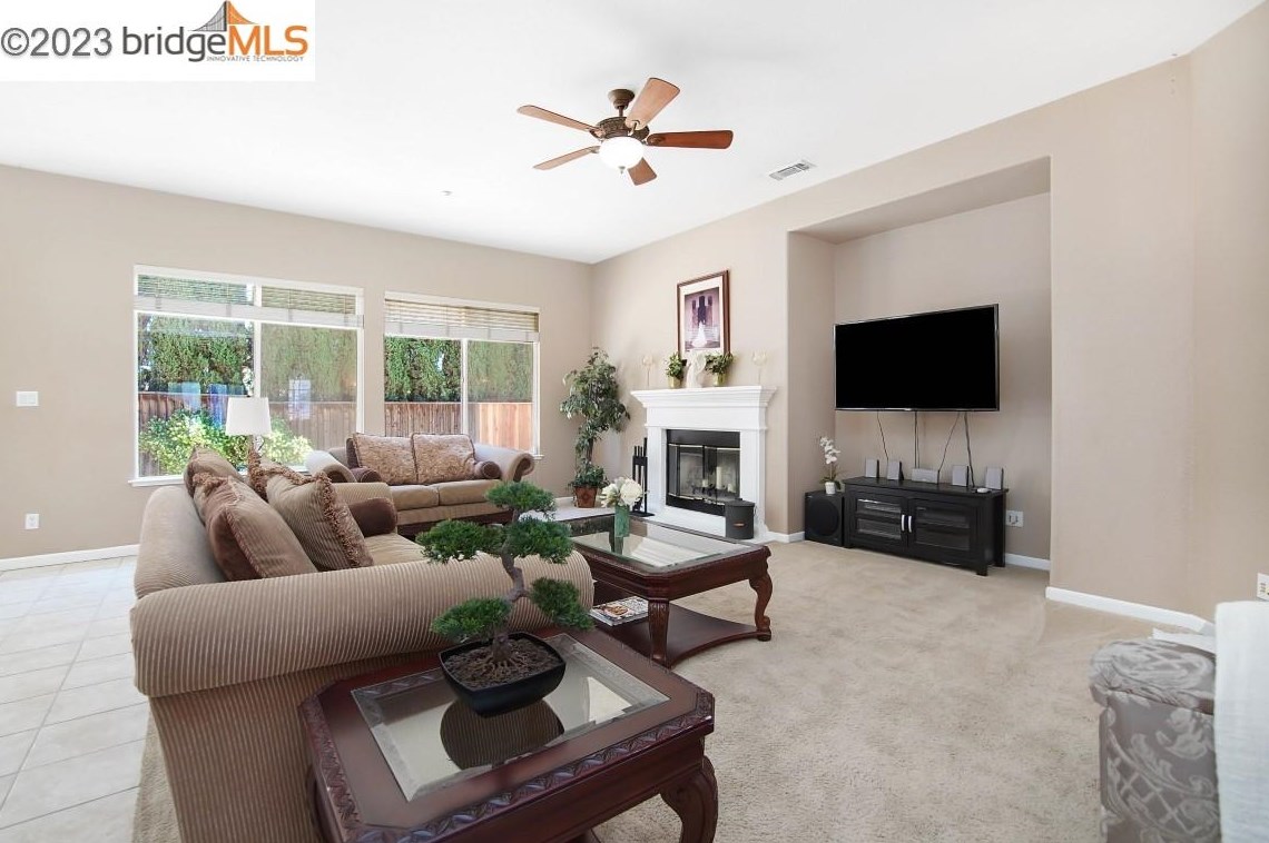 2830 Hawthorn Ct, Los Angeles CA  94513-5484 exterior