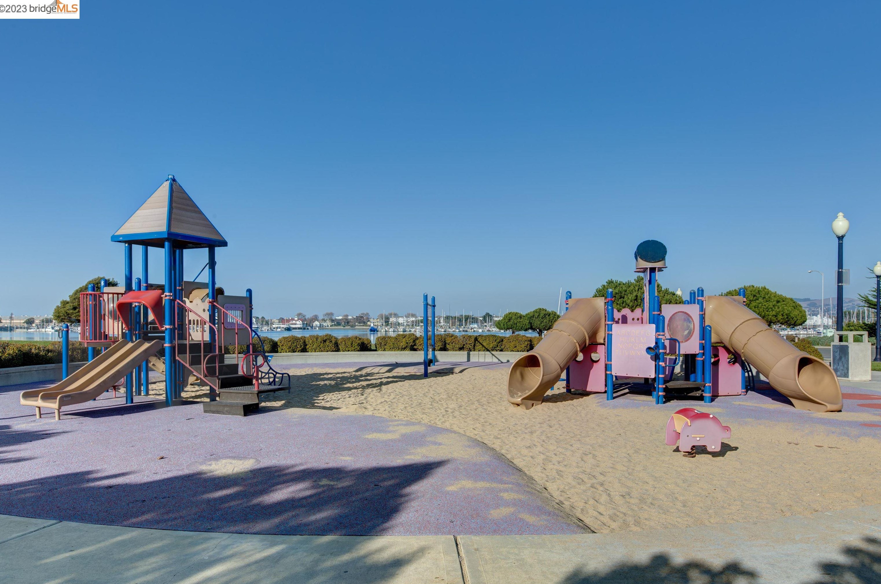 245 Shoreline Ct, Richmond CA  94804-7435 exterior