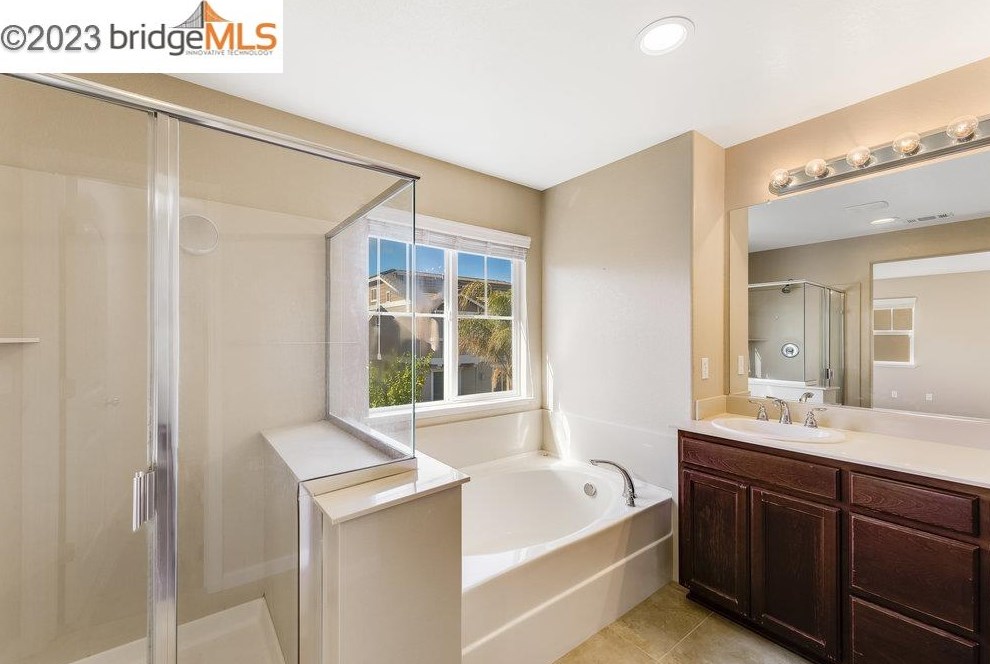 2321 Blue Ridge Ave, Los Angeles CA  94513-4158 exterior