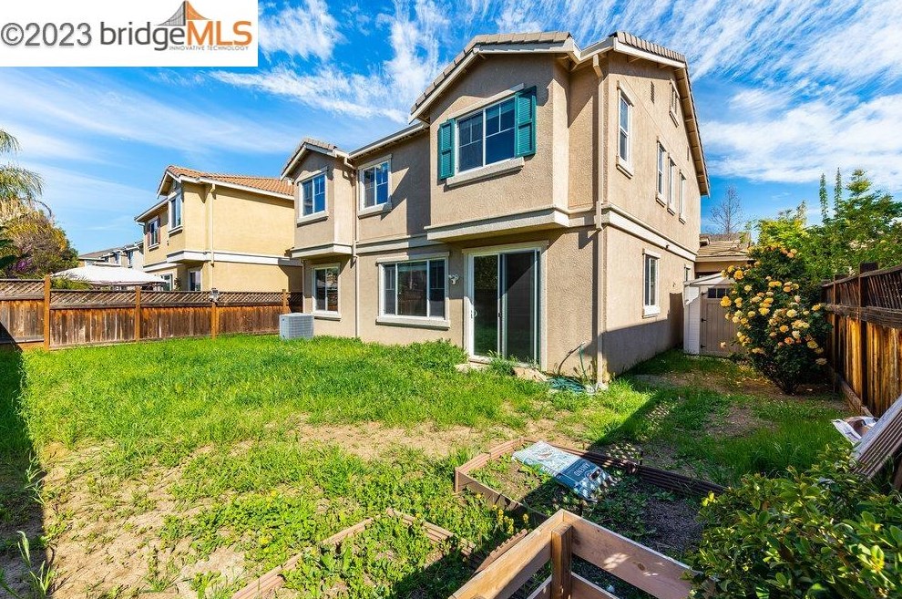 2321 Blue Ridge Ave, Los Angeles CA  94513-4158 exterior