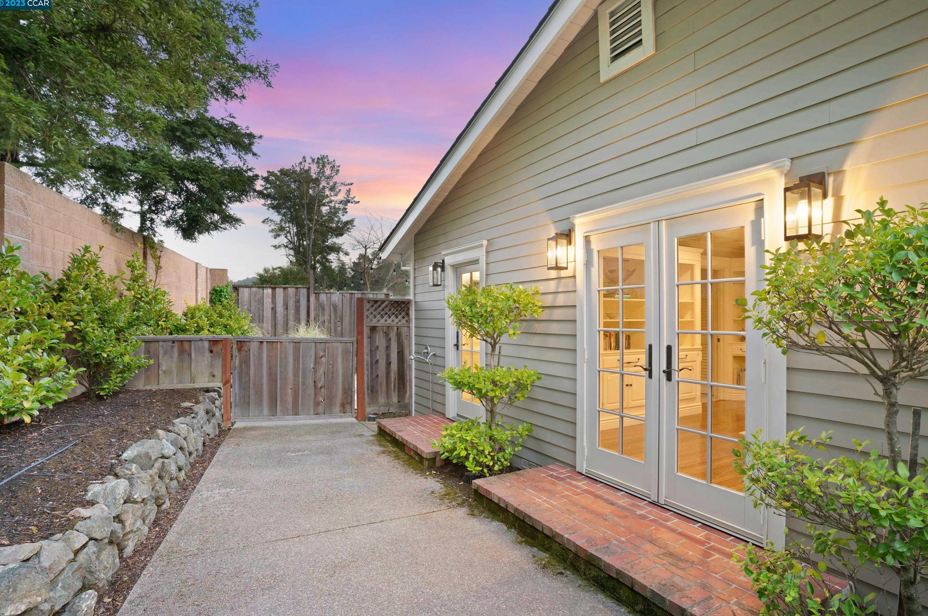 471 Millfield Pl, Moraga CA  94556-2512 exterior