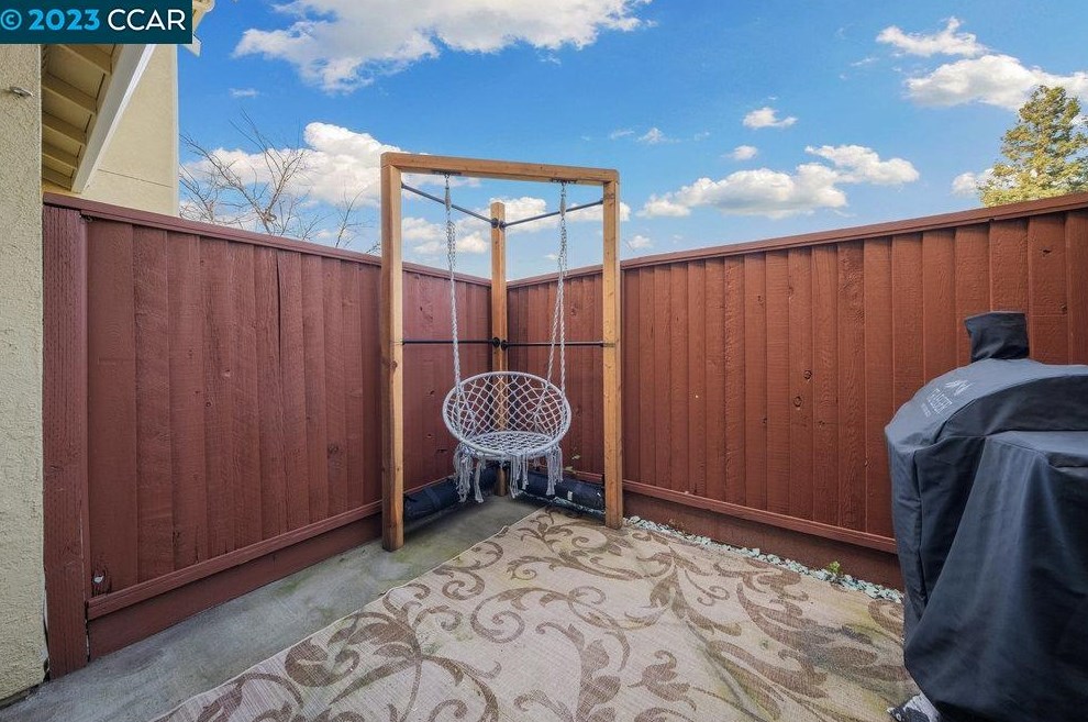 180 Scottsburg Ct, Fairfield CA  94534-8522 exterior