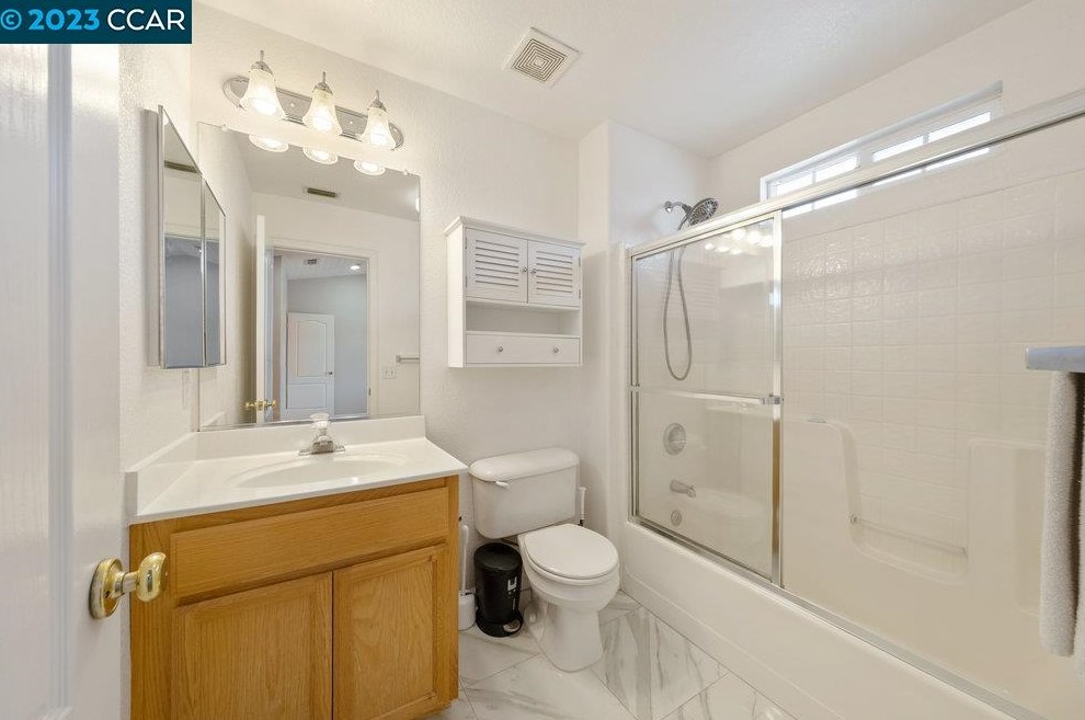 180 Scottsburg Ct, Fairfield CA  94534-8522 exterior