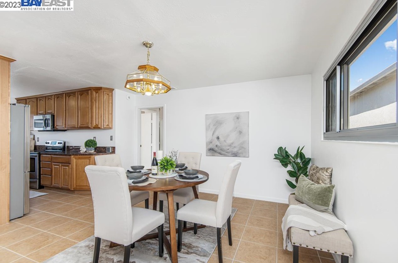 166 Plymouth Cir, Daly City CA  94015-2860 exterior