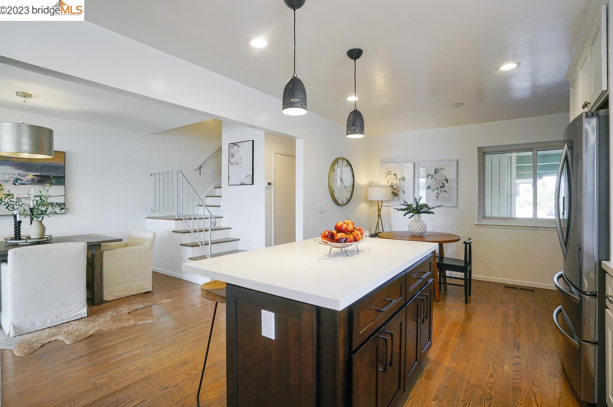 2926 Bayview Dr, Alameda CA  94501-6350 exterior