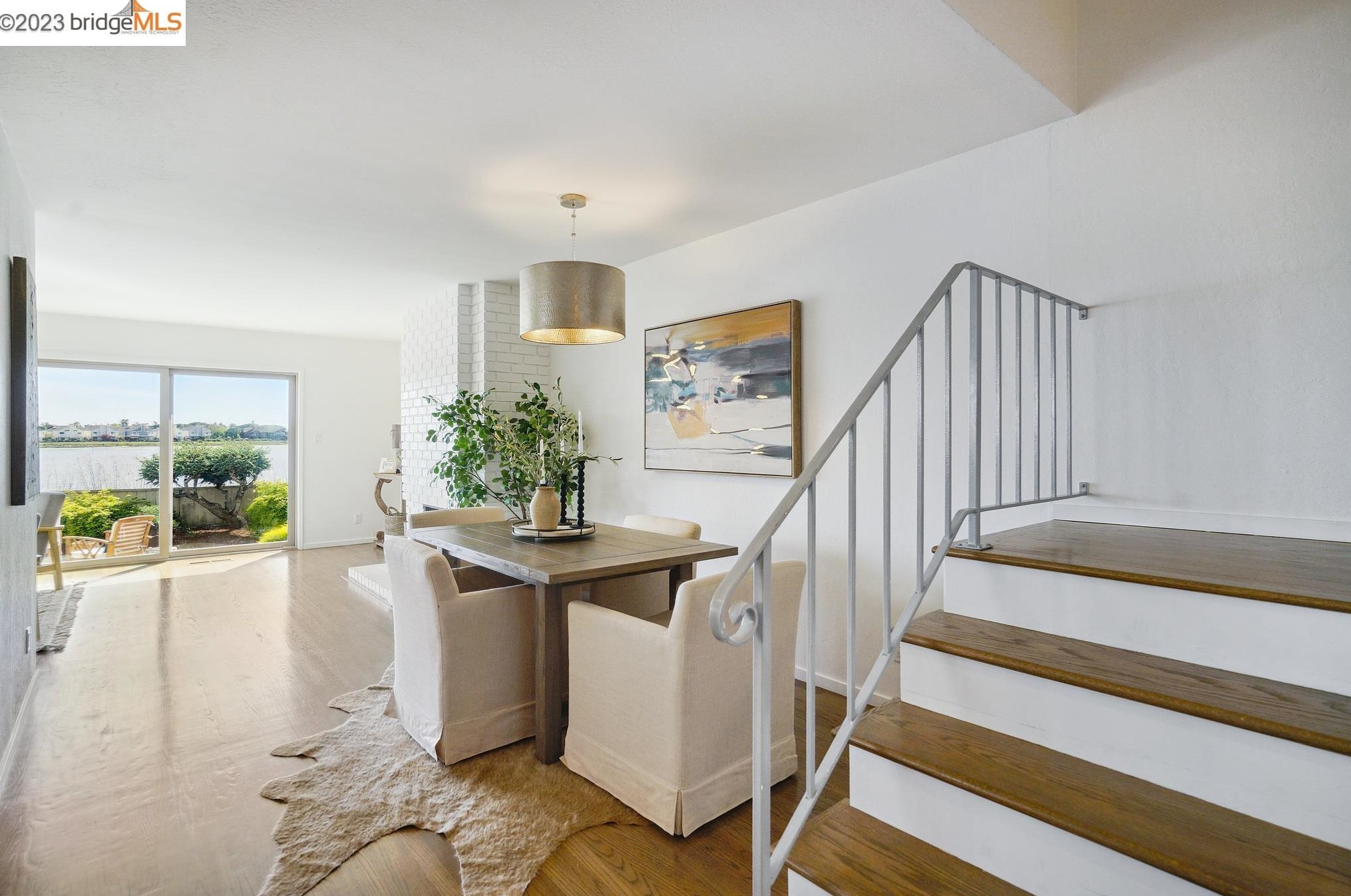 2926 Bayview Dr, Alameda CA  94501-6350 exterior