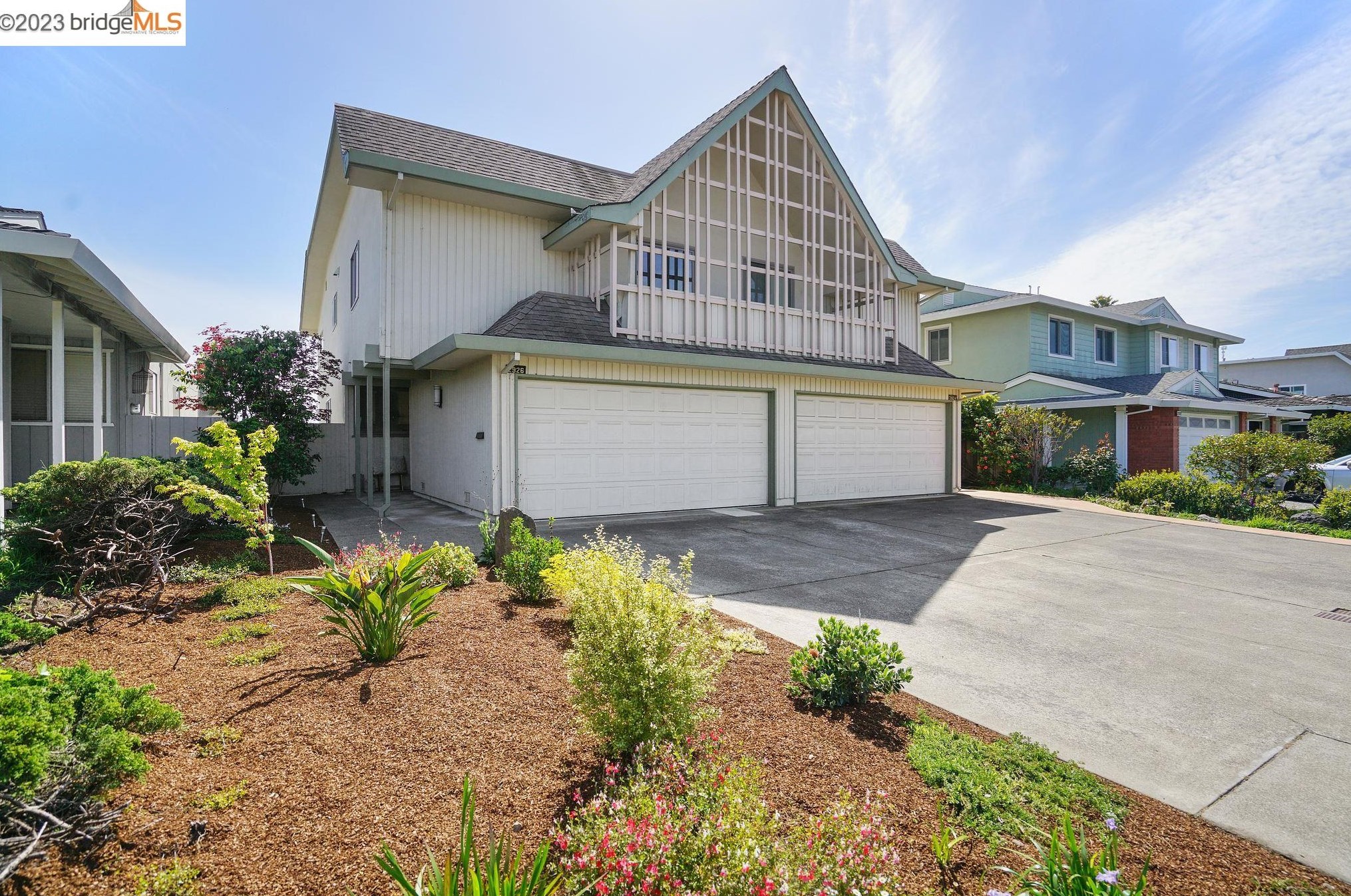 2926 Bayview Dr, Alameda CA  94501-6350 exterior