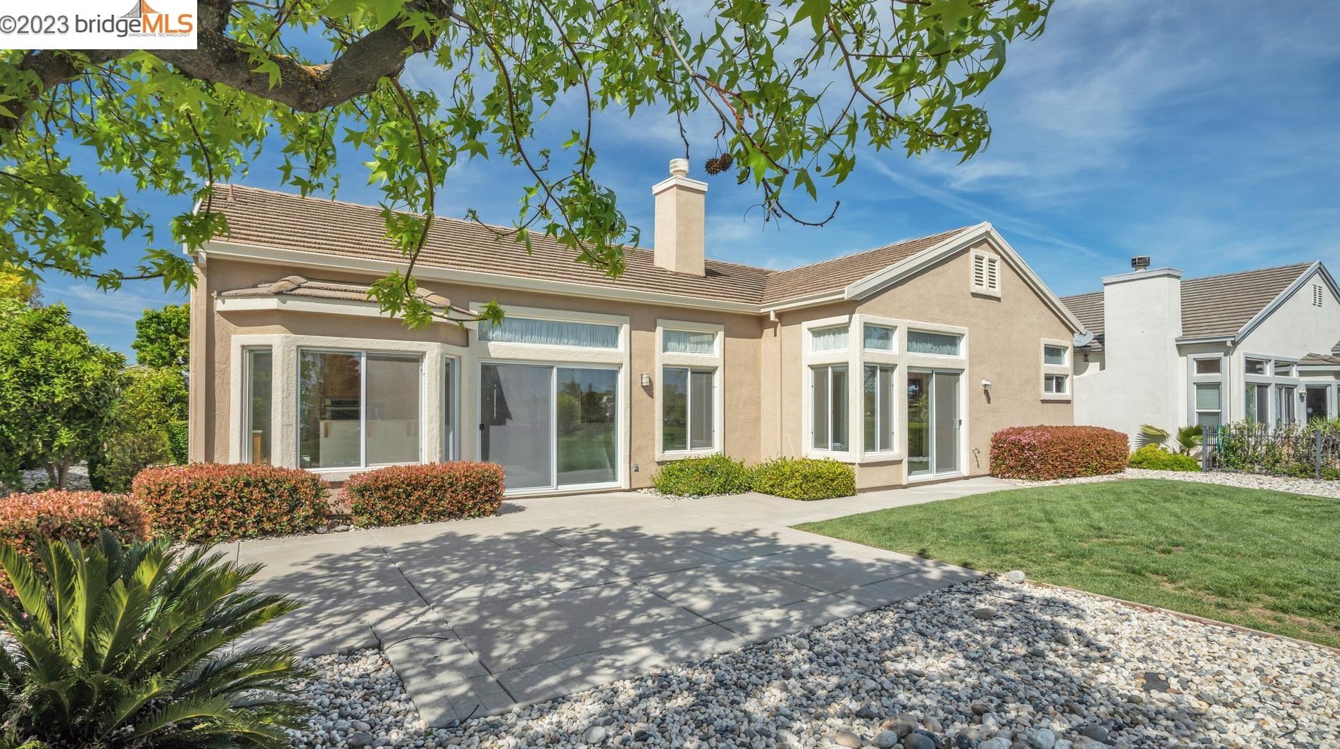 570 Central Park Pl, Los Angeles CA  94513-6032 exterior