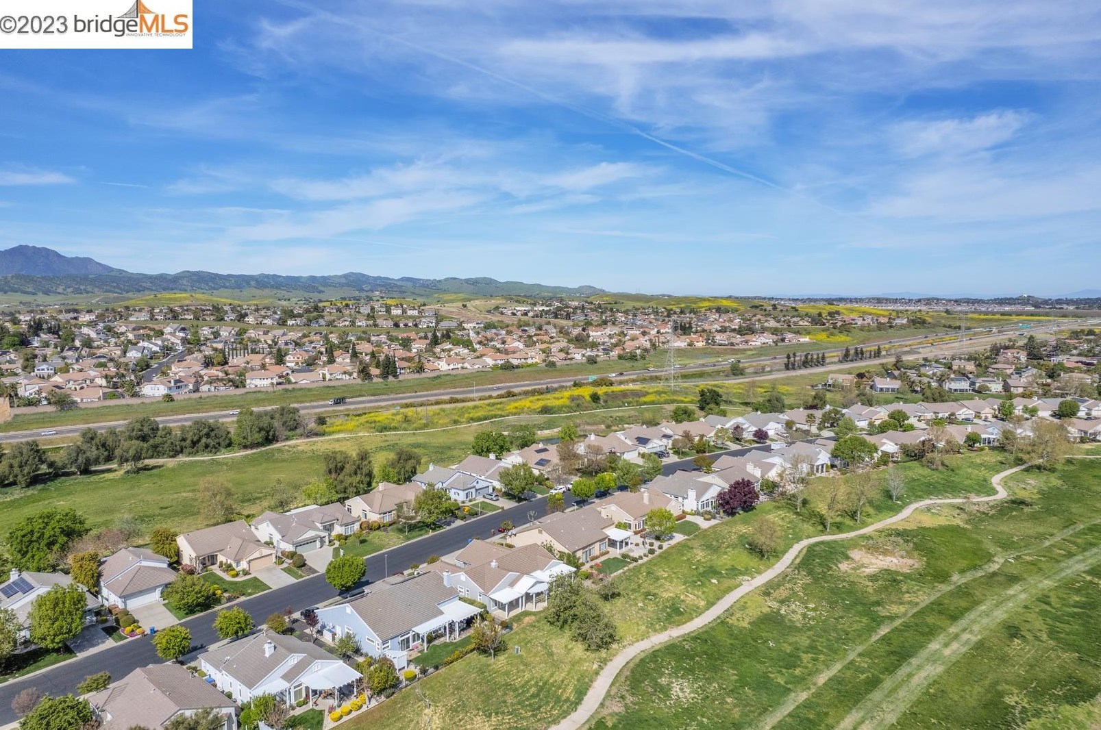 570 Central Park Pl, Los Angeles CA  94513-6032 exterior