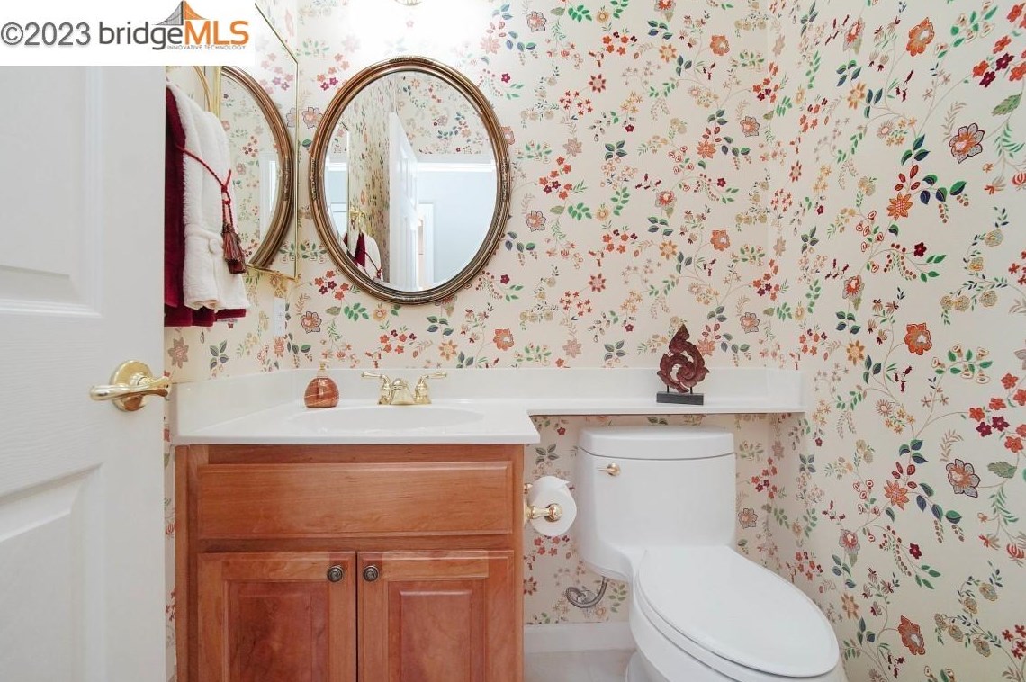 541 Central Park Pl, Los Angeles CA  94513-6037 exterior