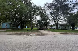 607-611 10th St, Palacios, TX 77465 - Photo 1