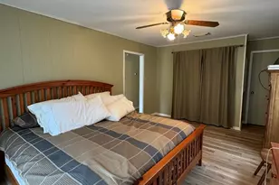 82 Trout St, Palacios, TX 77465 - Photo 9