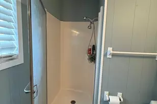 82 Trout St, Palacios, TX 77465 - Photo 11