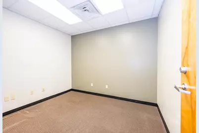 1105 Avenue H, Bay City, TX 77414 - Photo 17