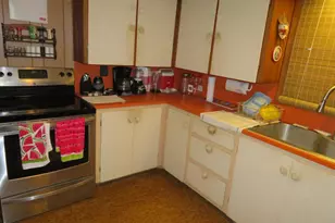 313 E Bayshore, Palacios, TX 77465 - Photo 5