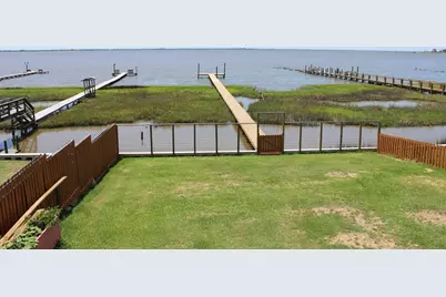 323 East Bayshore, Palacios, TX 77465 - Photo 31