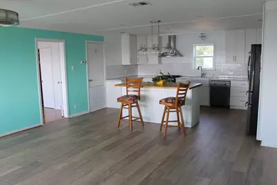 323 East Bayshore, Palacios, TX 77465 - Photo 21