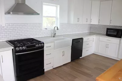 323 East Bayshore, Palacios, TX 77465 - Photo 23