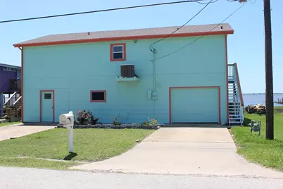 323 East Bayshore, Palacios, TX 77465 - Photo 3