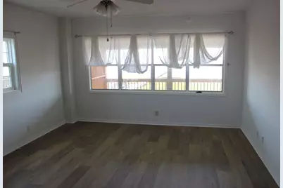 323 East Bayshore, Palacios, TX 77465 - Photo 27