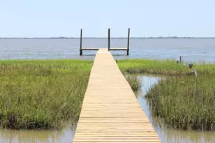 323 East Bayshore, Palacios, TX 77465 - Photo 15