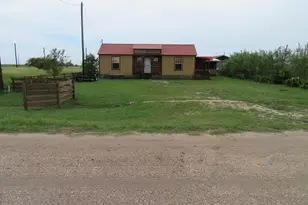 156 Oarfish, Palacios, TX 77465 - Photo 3