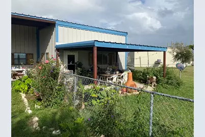 38 Eel Ct, Palacios, TX 77465 - Photo 3