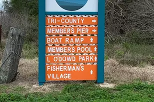 593 Co Rd 477, Palacios, TX 77465 - Photo 1