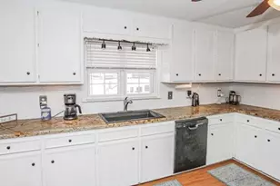 151 Neptune, Sargent, TX 77414 - Photo 5