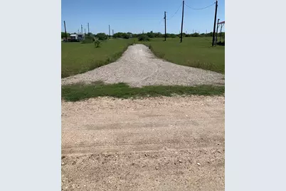 84 Seahorse Dr., Palacios, TX 77465 - Photo 3