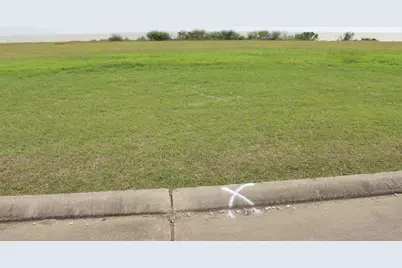 3329 Bay Point Dr, Palacios, TX 77465 - Photo 1