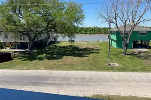 70 Cr 257, Matagorda, TX 77457 - Photo 23