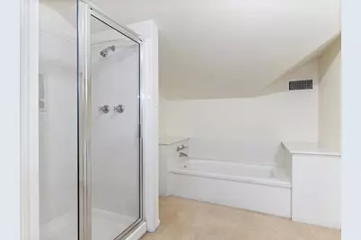 1920 Marguerite St, Bay City, TX 77414 - Photo 11