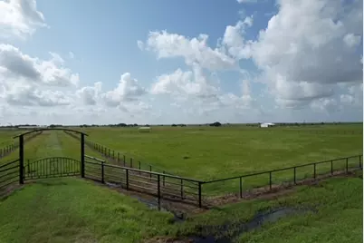 1901 Fm1862, Blessing, TX 77419 - Photo 9