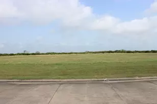 3348 Bay Pt Dr, Palacios, TX 77465 - Photo 1