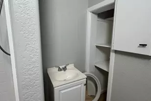 207 Henderson, Palacios, TX 77465 - Photo 35