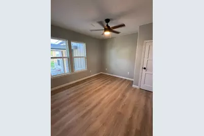 207 Henderson, Palacios, TX 77465 - Photo 37