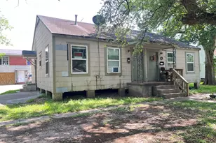 2308 8th St, Bay City, TX 77414 - Photo 9