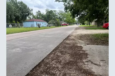 2308 8th St, Bay City, TX 77414 - Photo 11